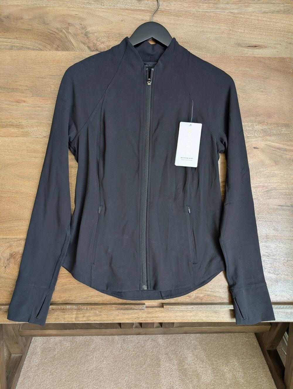 Athleta Salutation Jacket Women Medium Black Stretch Thumbhole Sleeve 657490 NWT